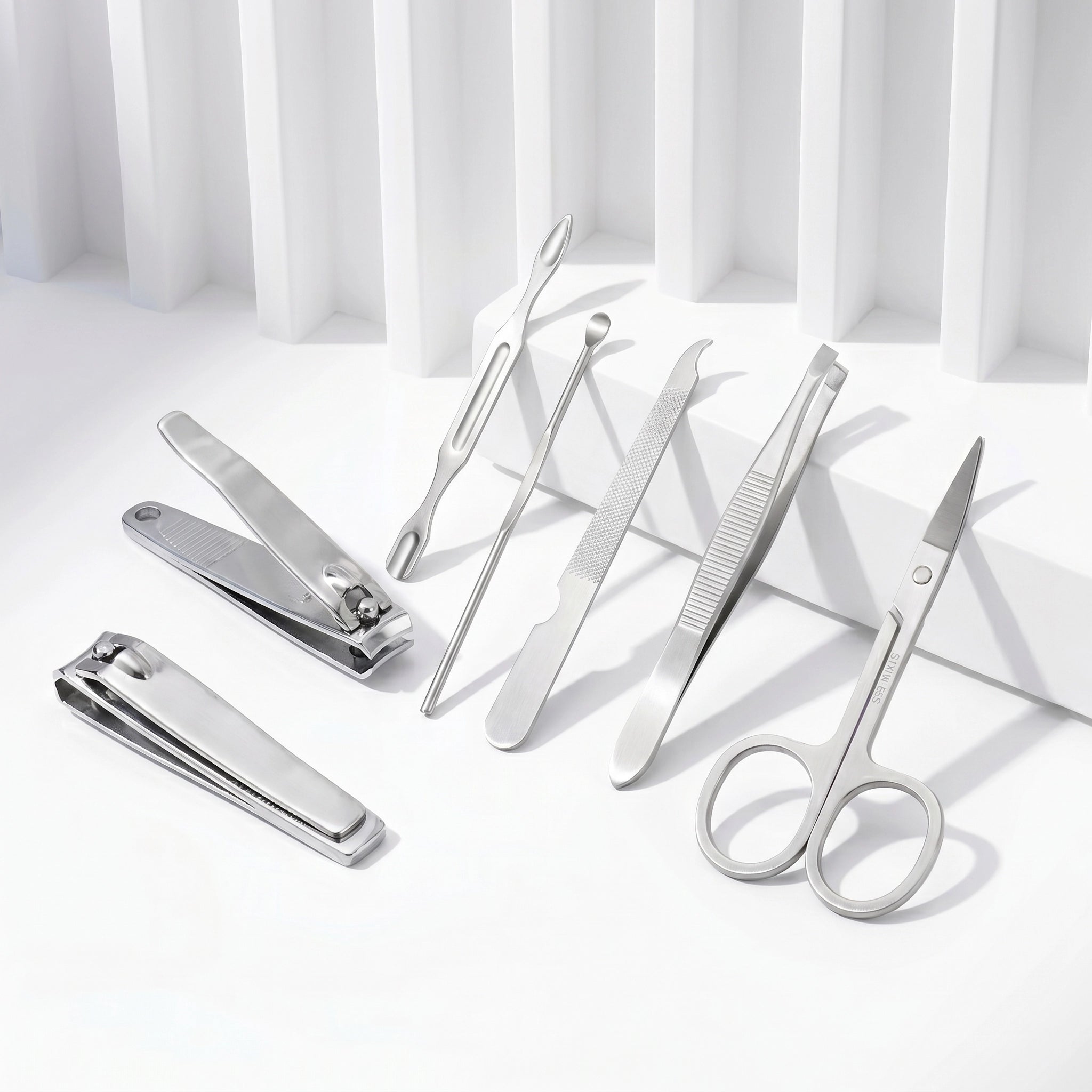 NOMAD® Manicure Kit